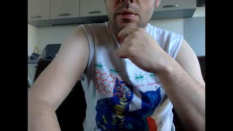 Snapshot of frenchy_from_paris chatting on April 4, 3:20 pm frenchy_from_paris online show from April 4, 3:20 pm