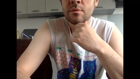 Snapshot of frenchy_from_paris chatting on April 5, 3:20 pm frenchy_from_paris online show from April 5, 3:20 pm