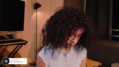 Snapshot of fresatanica chatting on February 12, 2:35 am Vale online show from February 12, 2:35 am