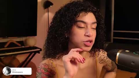 Snapshot of fresatanica chatting on February 19, 5:27 am Vale online show from February 19, 5:27 am