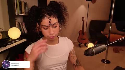 Snapshot of fresatanica chatting on October 11, 11:47 pm Vale online show from October 11, 11:47 pm