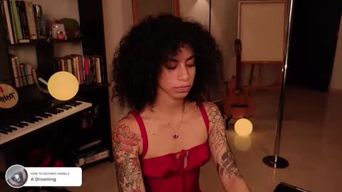 Snapshot of fresatanica chatting on November 28, 3:53 am Vale online show from November 28, 3:53 am