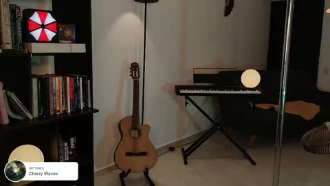 Snapshot of fresatanica chatting on January 10, 12:34 am Vale online show from January 10, 12:34 am