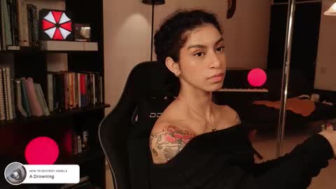 Snapshot of fresatanica chatting on January 13, 3:12 am Vale online show from January 13, 3:12 am