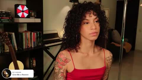 Snapshot of fresatanica chatting on February 18, 1:12 am Vale online show from February 18, 1:12 am