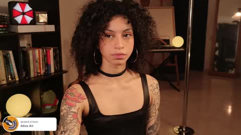 Snapshot of fresatanica chatting on April 10, 12:49 am Vale online show from April 10, 12:49 am