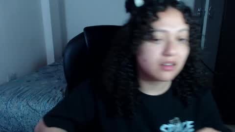 Snapshot of freud_x_louise1 chatting on December 29, 4:05 am Louise  online show from December 29, 4:05 am