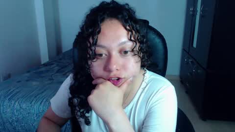 Snapshot of freud_x_louise1 chatting on December 30, 3:03 am Louise  online show from December 30, 3:03 am