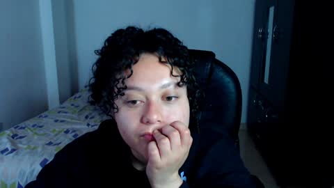 Snapshot of freud_x_louise1 chatting on January 3, 9:04 am Louise  online show from January 3, 9:04 am