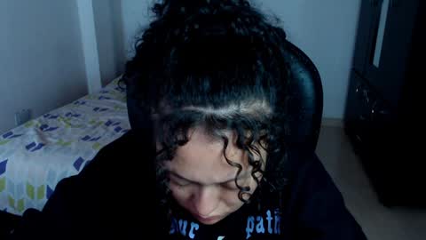 Snapshot of freud_x_louise1 chatting on January 3, 12:08 pm Louise  online show from January 3, 12:08 pm