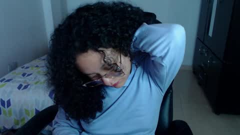 Snapshot of freud_x_louise1 chatting on January 7, 9:29 am Louise  online show from January 7, 9:29 am