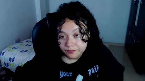 Snapshot of freud_x_louise1 chatting on January 17, 8:24 am Louise  online show from January 17, 8:24 am