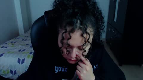 Snapshot of freud_x_louise1 chatting on February 24, 5:11 am Louise  online show from February 24, 5:11 am