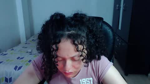 Snapshot of freud_x_louise1 chatting on March 1, 5:42 am Louise  online show from March 1, 5:42 am