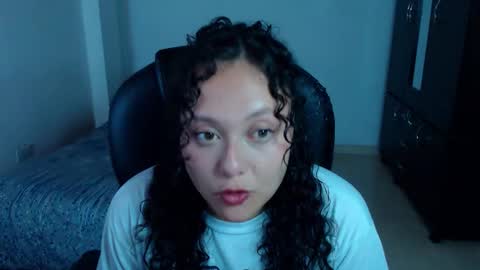 Snapshot of freud_x_louise1 chatting on October 20, 3:07 am Louise  online show from October 20, 3:07 am