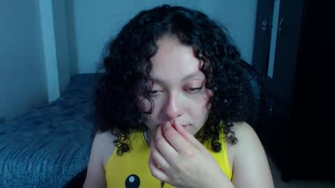 Snapshot of freud_x_louise1 chatting on November 3, 4:03 am Louise  online show from November 3, 4:03 am