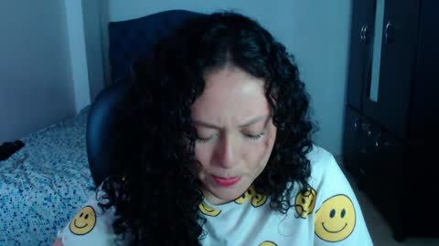 Snapshot of freud_x_louise1 chatting on May 9, 10:04 pm Louise online show from May 9, 10:04 pm