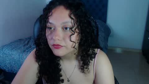 Snapshot of freud_x_louise1 chatting on June 2, 10:23 pm Louise online show from June 2, 10:23 pm