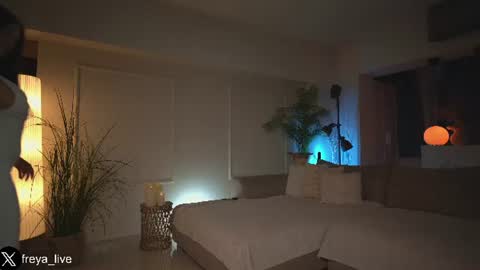 Snapshot of freya_ chatting on June 19, 6:56 pm Freya online show from June 19, 6:56 pm