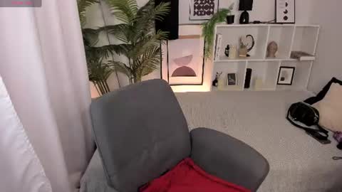 Snapshot of freya_bloss chatting on July 2, 6:08 am Laura online show from July 2, 6:08 am