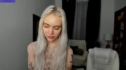 Freya online show from May 3, 7:42 pm