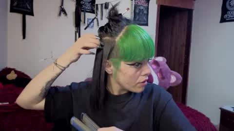 Snapshot of freyaa_sorceress chatting on December 2, 3:40 pm freyaa_sorceress online show from December 2, 3:40 pm