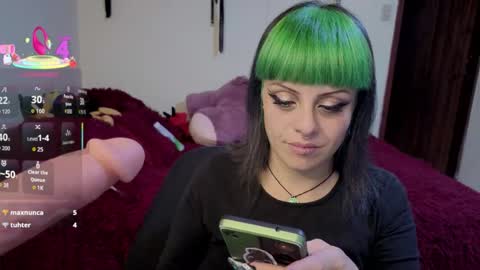 Snapshot of freyaa_sorceress chatting on December 4, 7:33 pm freyaa_sorceress online show from December 4, 7:33 pm