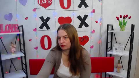 Snapshot of freyadak chatting on March 1, 9:07 am FreyaDak online show from March 1, 9:07 am