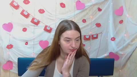 Snapshot of freyadak chatting on March 9, 9:13 am FreyaDak online show from March 9, 9:13 am