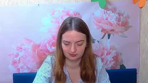 Snapshot of freyadak chatting on September 14, 5:06 am FreyaDak online show from September 14, 5:06 am