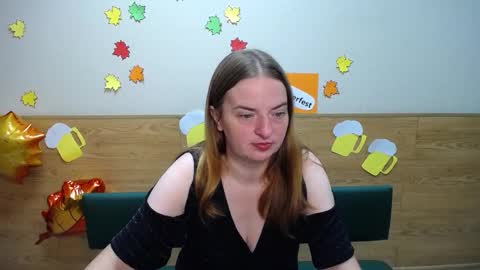 Snapshot of freyadak chatting on September 20, 5:08 am FreyaDak online show from September 20, 5:08 am