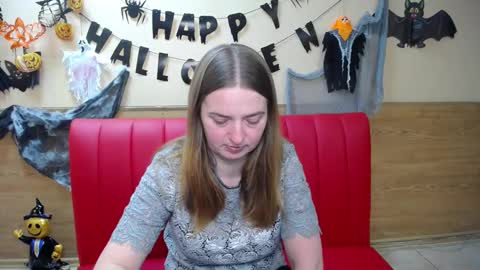 Snapshot of freyadak chatting on November 13, 6:40 pm FreyaDak online show from November 13, 6:40 pm