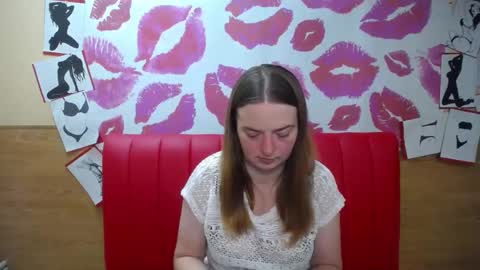 Snapshot of freyadak chatting on December 4, 6:16 pm FreyaDak online show from December 4, 6:16 pm