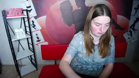 Snapshot of freyadak chatting on December 15, 6:23 pm FreyaDak online show from December 15, 6:23 pm