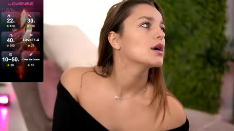 freyaheart online show from December 16, 7:24 am