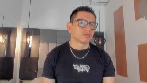 Snapshot of freyalane chatting on November 19, 1:00 pm ALIS AND ALEX online show from November 19, 1:00 pm