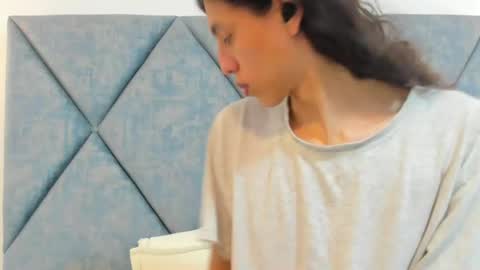 Snapshot of freyamoller_ chatting on August 6, 7:27 pm FreyaMoller online show from August 6, 7:27 pm