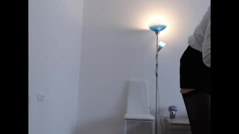 FreyaMuse online show from April 28, 9:03 am