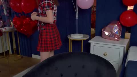 FreyaVey online show from February 18, 5:25 am