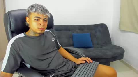 Snapshot of freyva_ chatting on July 13, 5:54 am freyva_ online show from July 13, 5:54 am