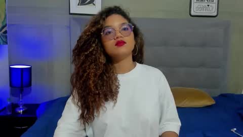 Frezzita online show from December 19, 8:05 pm