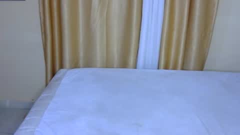 Snapshot of frianebony chatting on June 15, 12:57 am Frian online show from June 15, 12:57 am