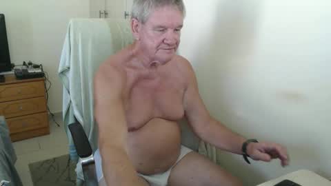 Snapshot of friar155 chatting on September 14, 10:58 am friar155 online show from September 14, 10:58 am