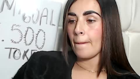 Snapshot of frida__x chatting on April 28, 5:23 am Frida online show from April 28, 5:23 am