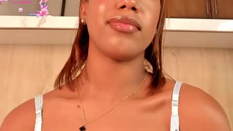 Snapshot of frida_kiroga chatting on June 30, 7:59 pm Frida Kiroga online show from June 30, 7:59 pm