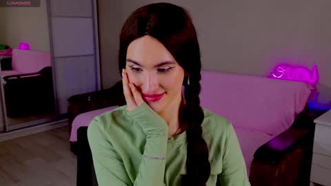 Frida online show from January 10, 11:08 pm