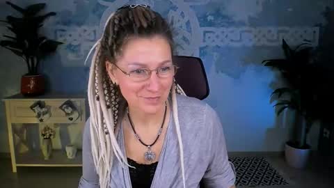 Snapshot of fridatander chatting on January 14, 5:13 am Frida Tander online show from January 14, 5:13 am