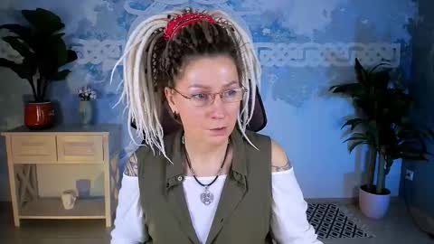 Snapshot of fridatander chatting on January 16, 5:11 am Frida Tander online show from January 16, 5:11 am