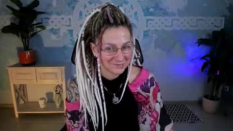 Snapshot of fridatander chatting on February 6, 5:12 am Frida Tander online show from February 6, 5:12 am