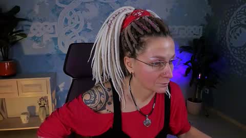 Snapshot of fridatander chatting on February 10, 5:11 am Frida Tander online show from February 10, 5:11 am